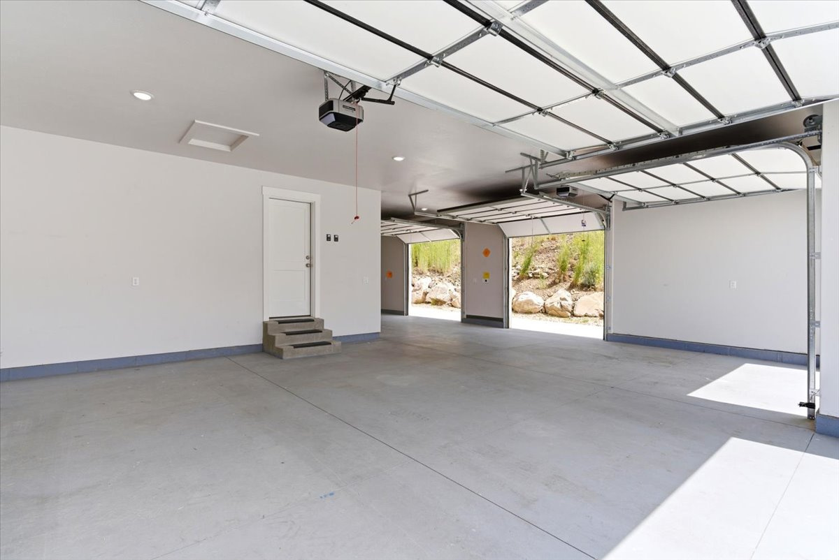 GRANITE RIDGE - Residential