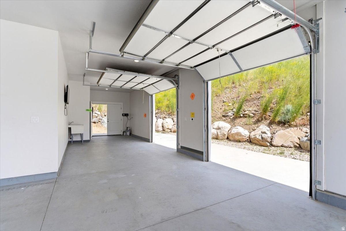 GRANITE RIDGE - Residential