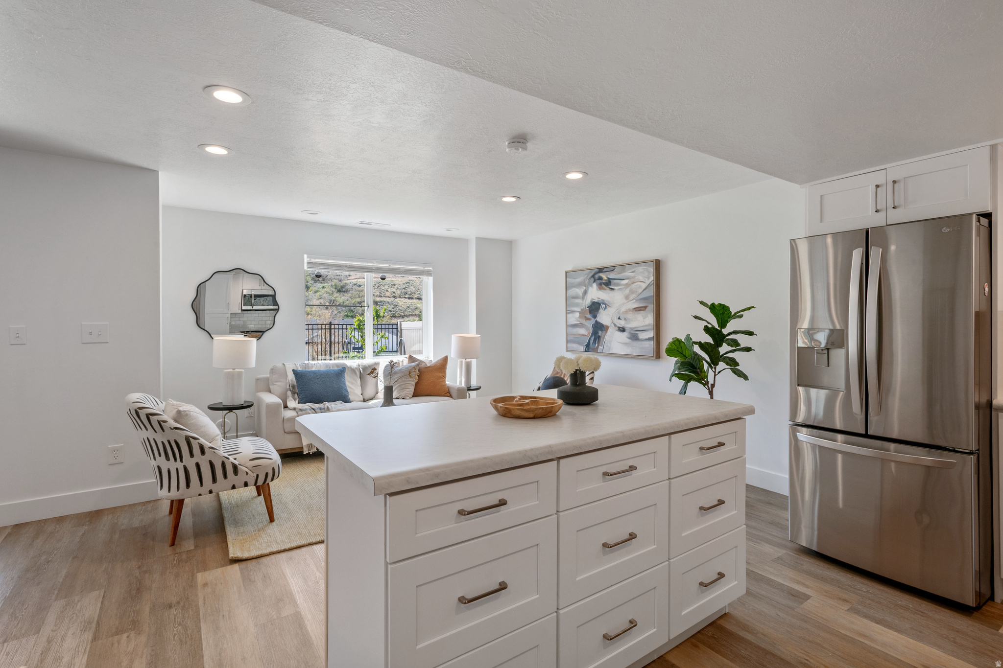 NORTHRIDGE - Residential