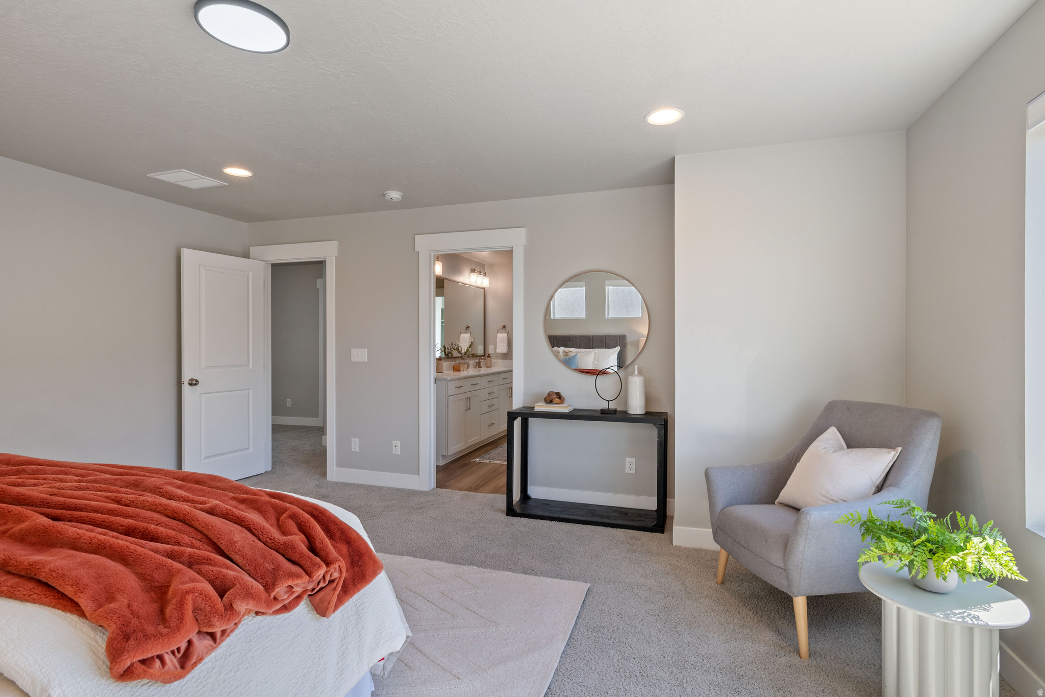 NORTHRIDGE - Residential