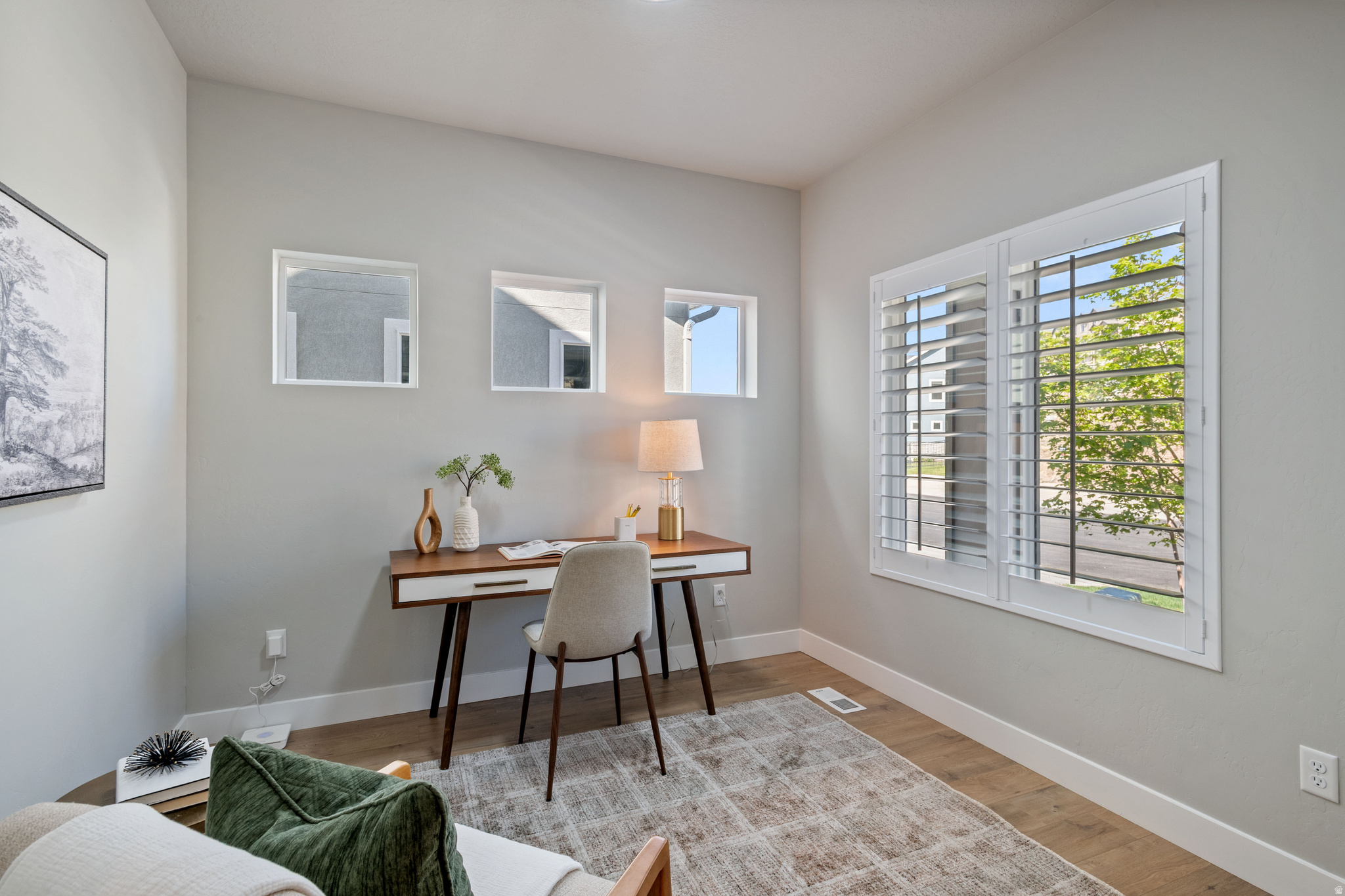 NORTHRIDGE - Residential