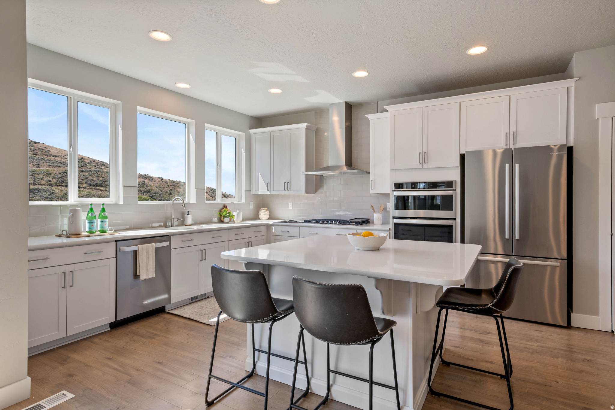 NORTHRIDGE - Residential