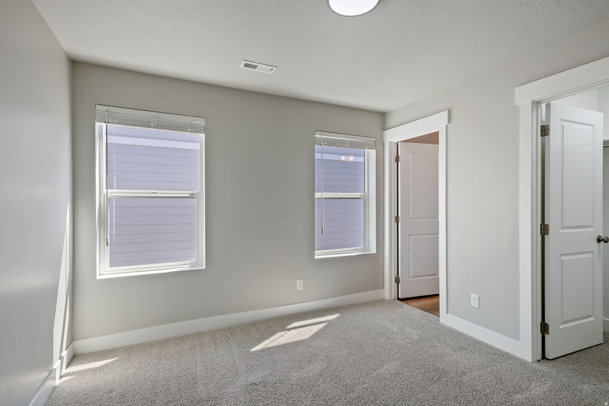 NORTHRIDGE - Residential