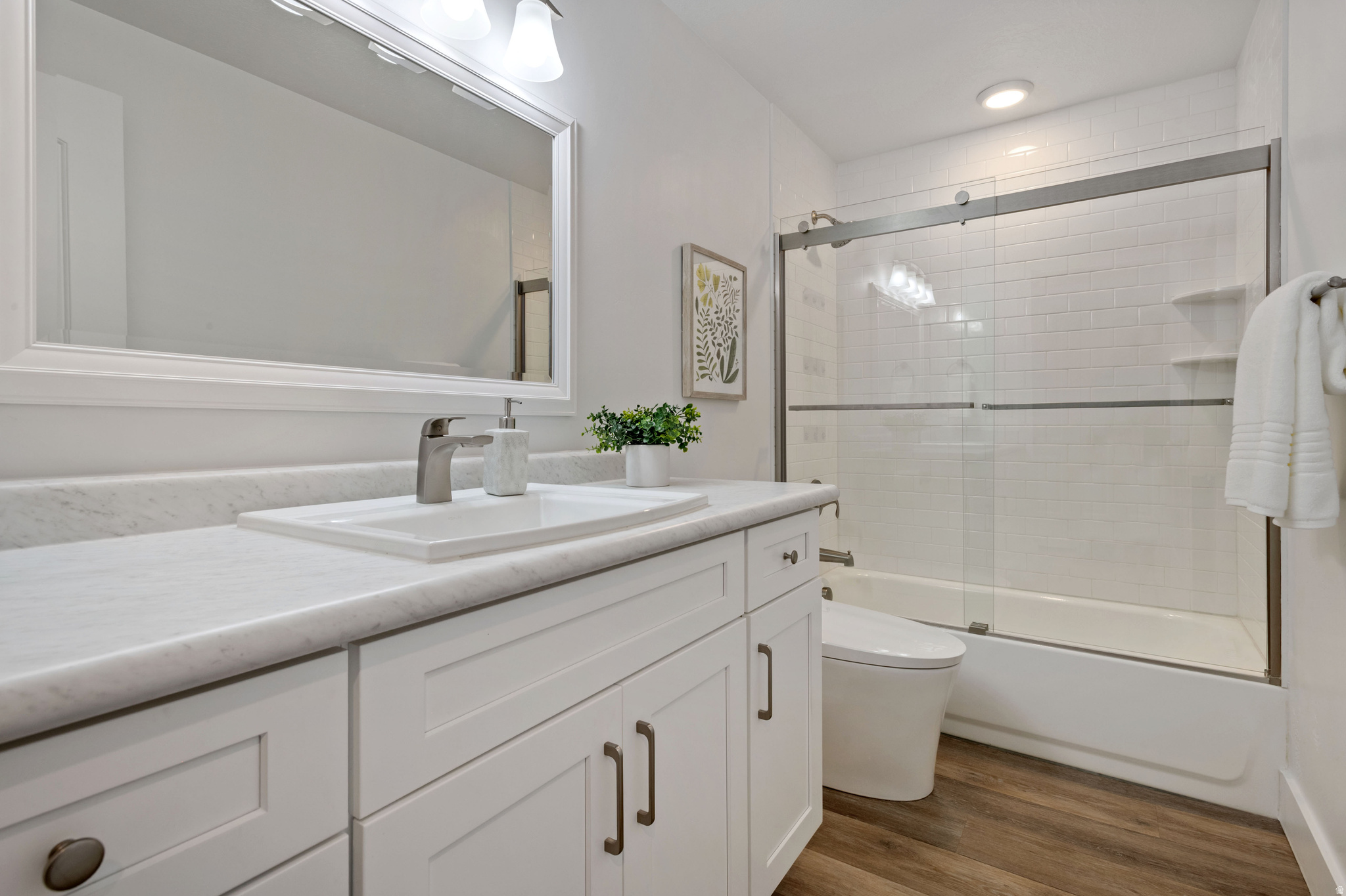 NORTHRIDGE - Residential