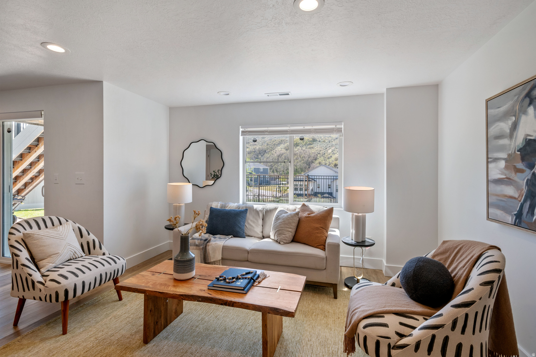 NORTHRIDGE - Residential