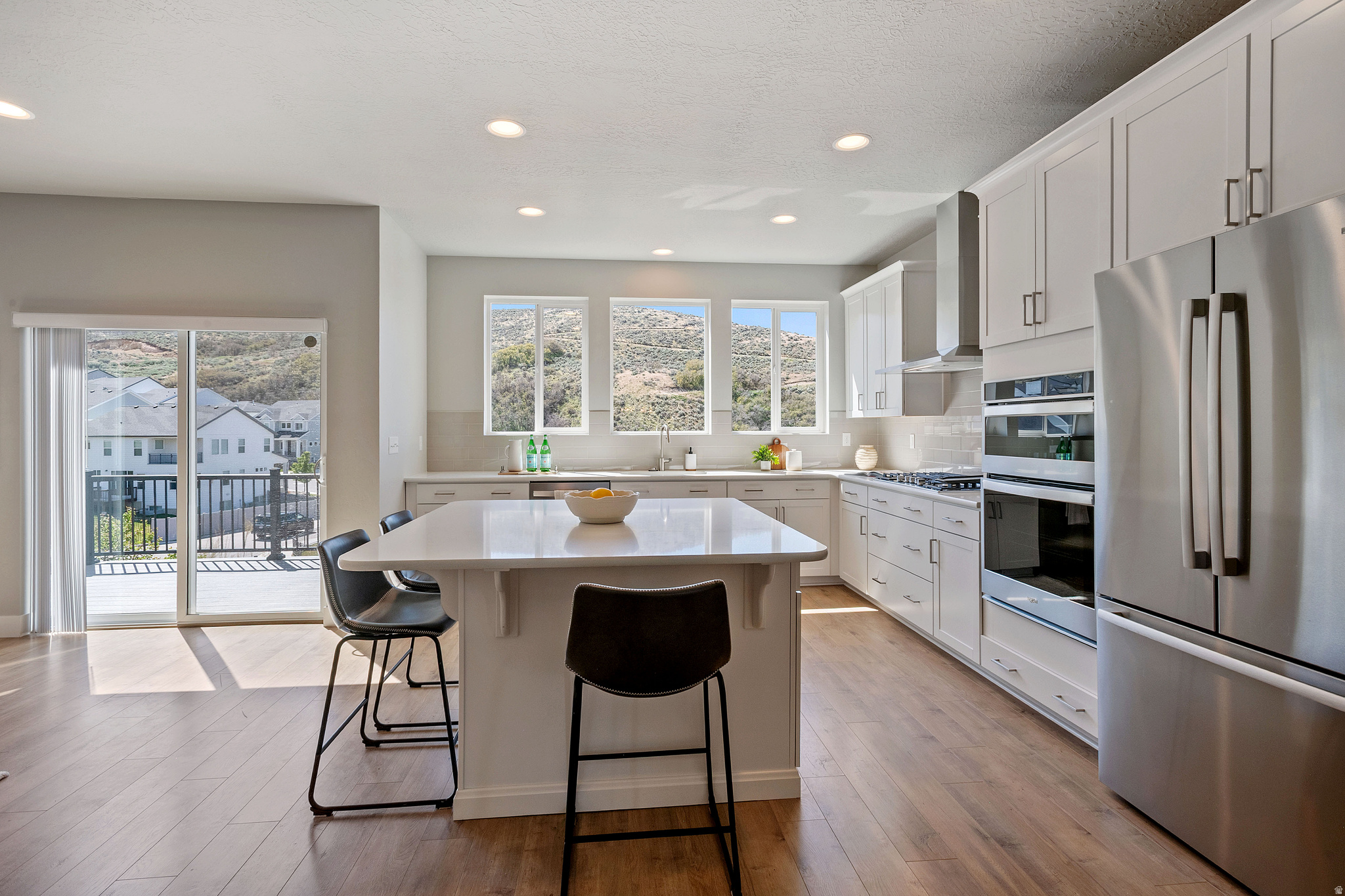NORTHRIDGE - Residential