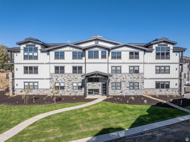 MAYFLOWER LAKESIDE - Residential