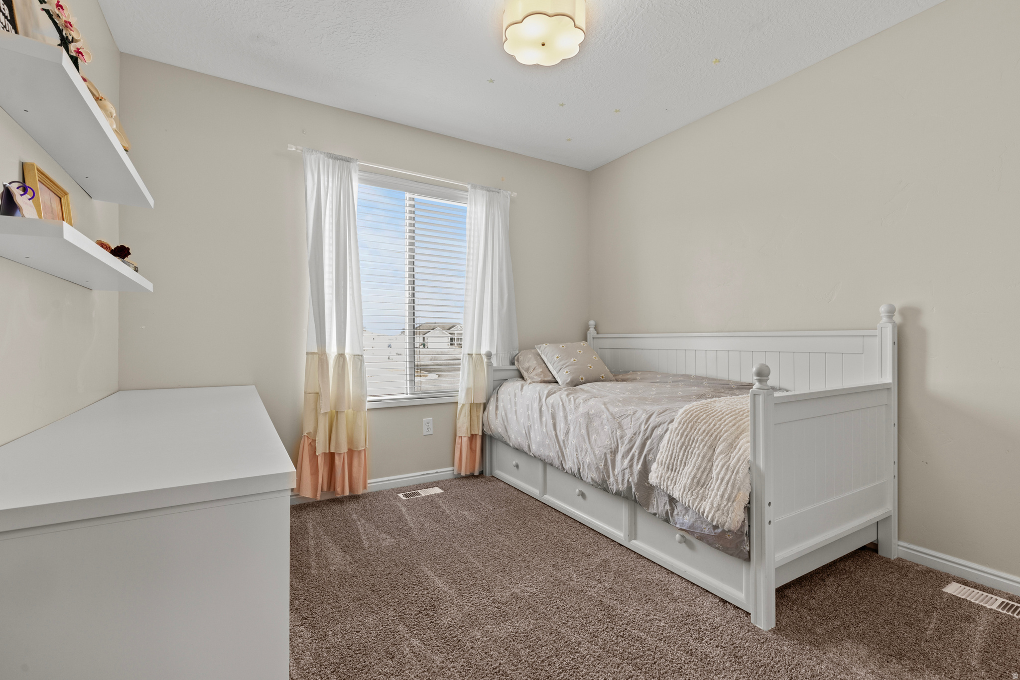 VINEYARDS - Residential