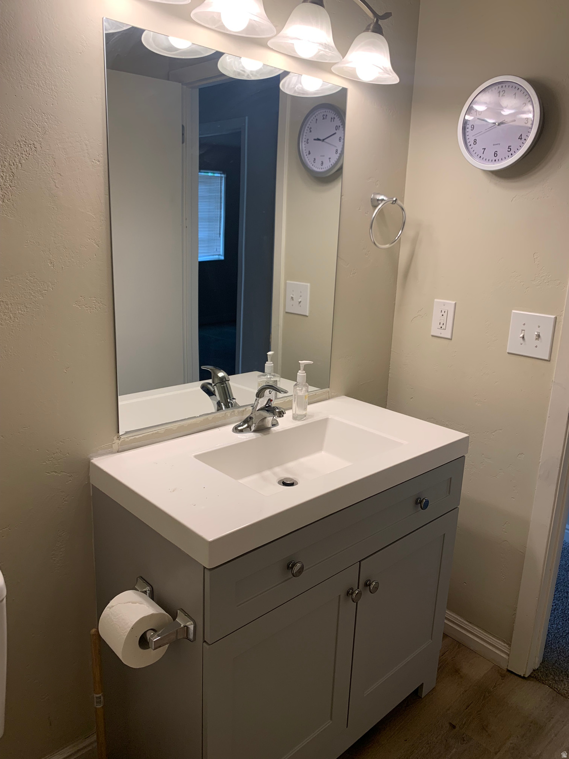 COVENTRY MANOR - Residential