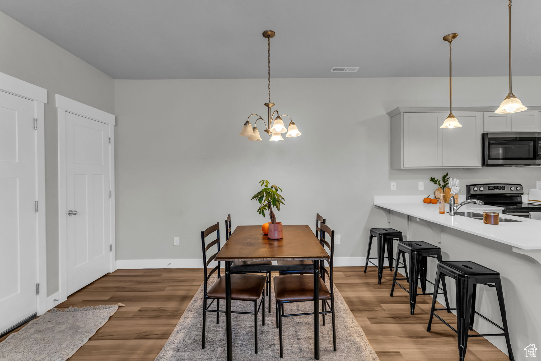 EAGLE VIEW - Residential