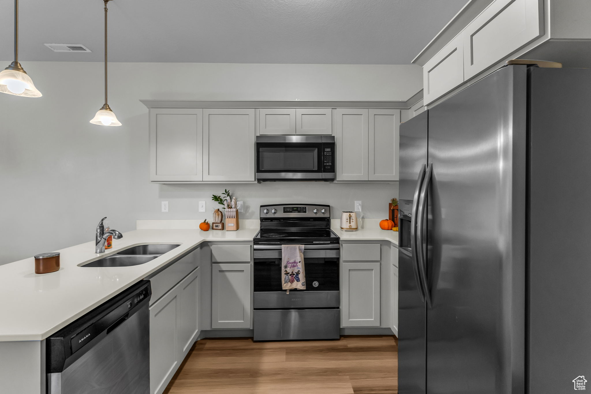 EAGLE VIEW - Residential