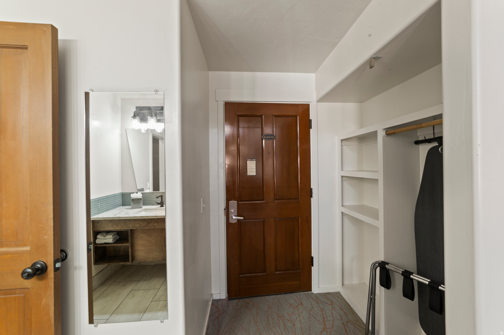 THE GONZO INN - Residential