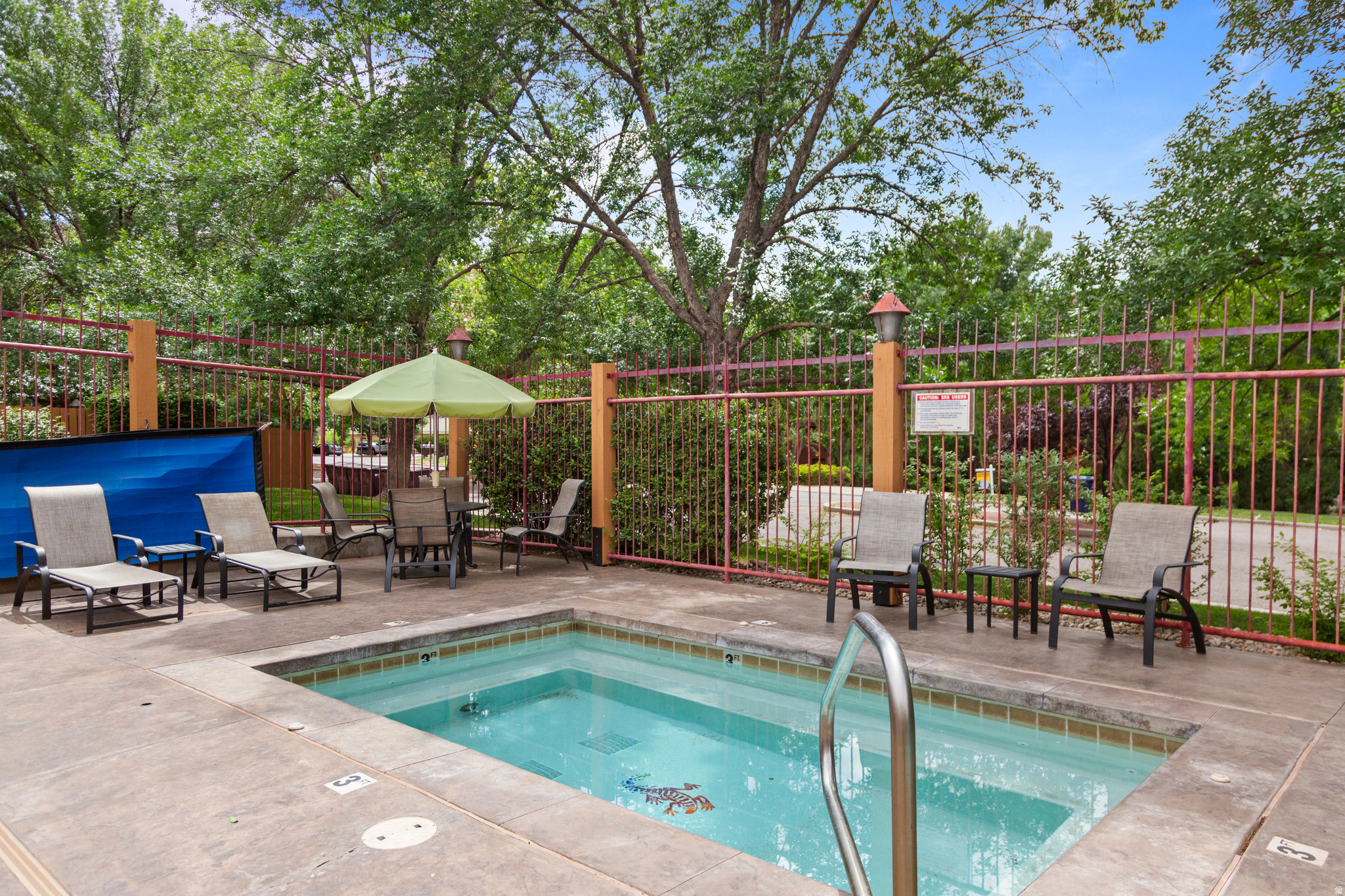 THE GONZO INN - Residential