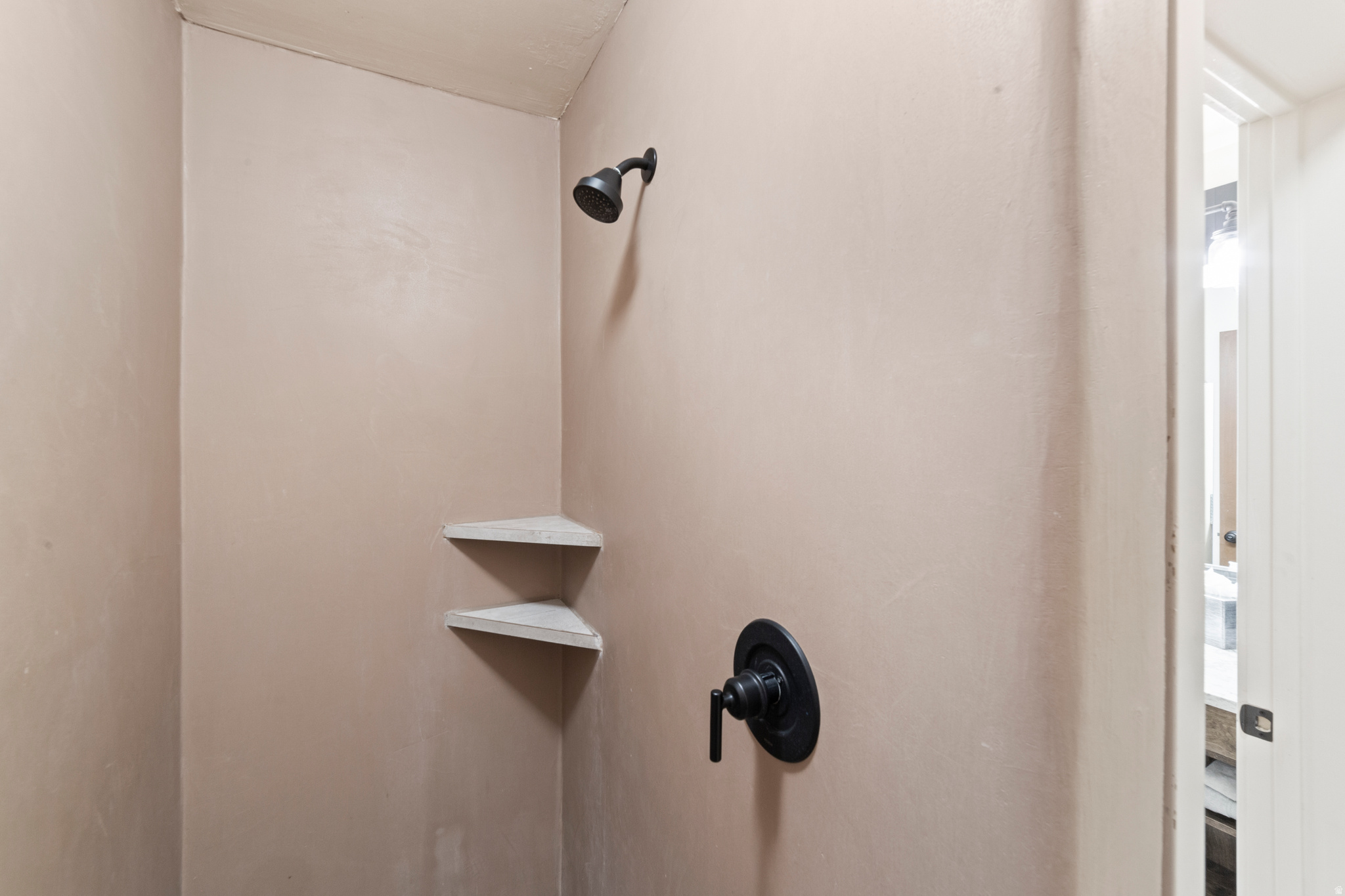 THE GONZO INN - Residential