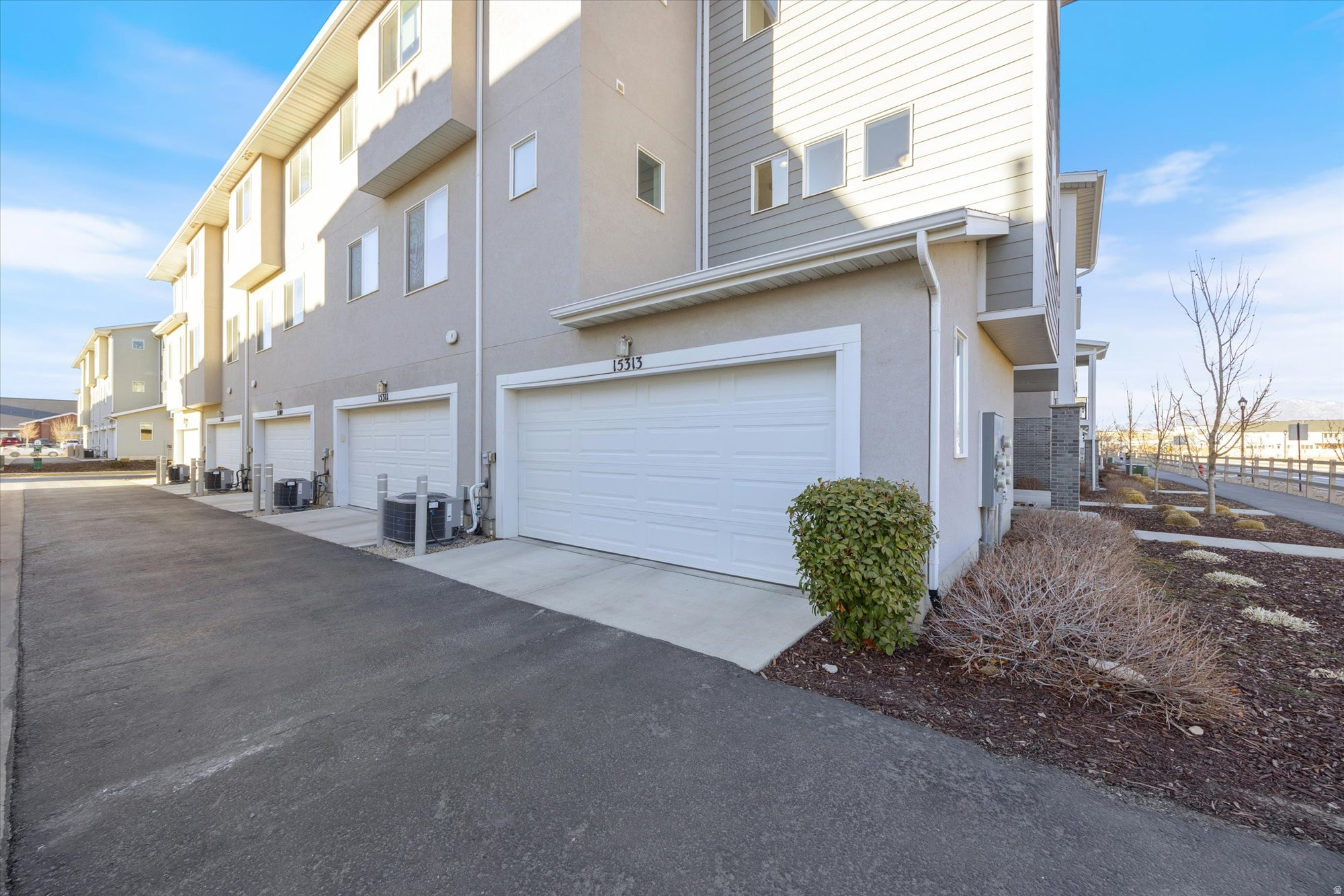 DAY RANCH TOWNS - Residential