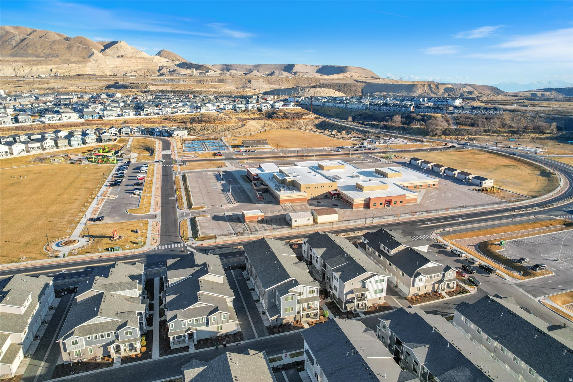 DAY RANCH TOWNS - Residential