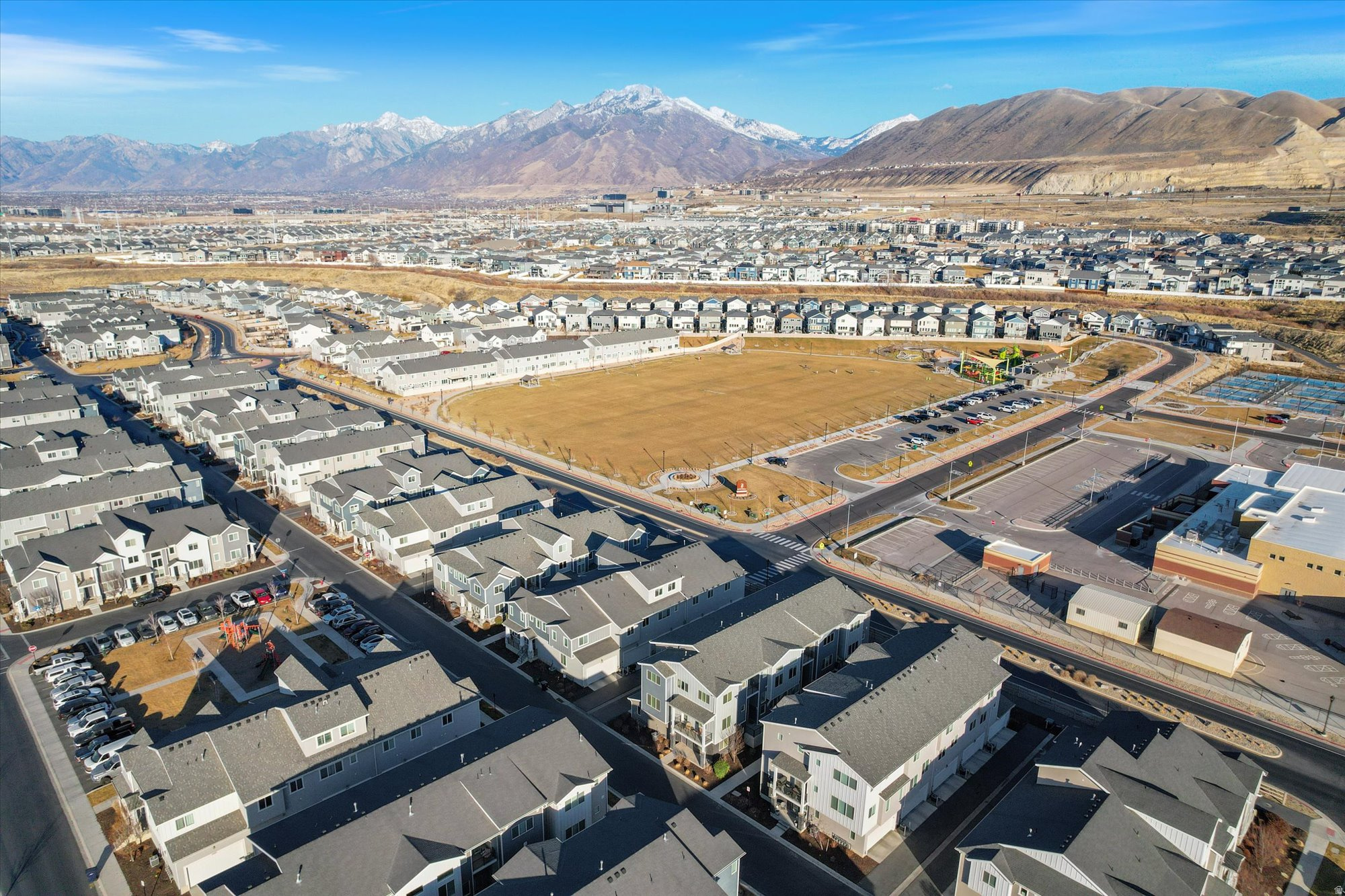 DAY RANCH TOWNS - Residential