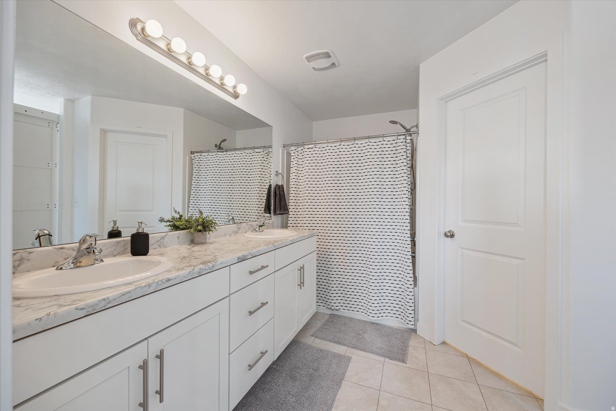 DAY RANCH TOWNS - Residential