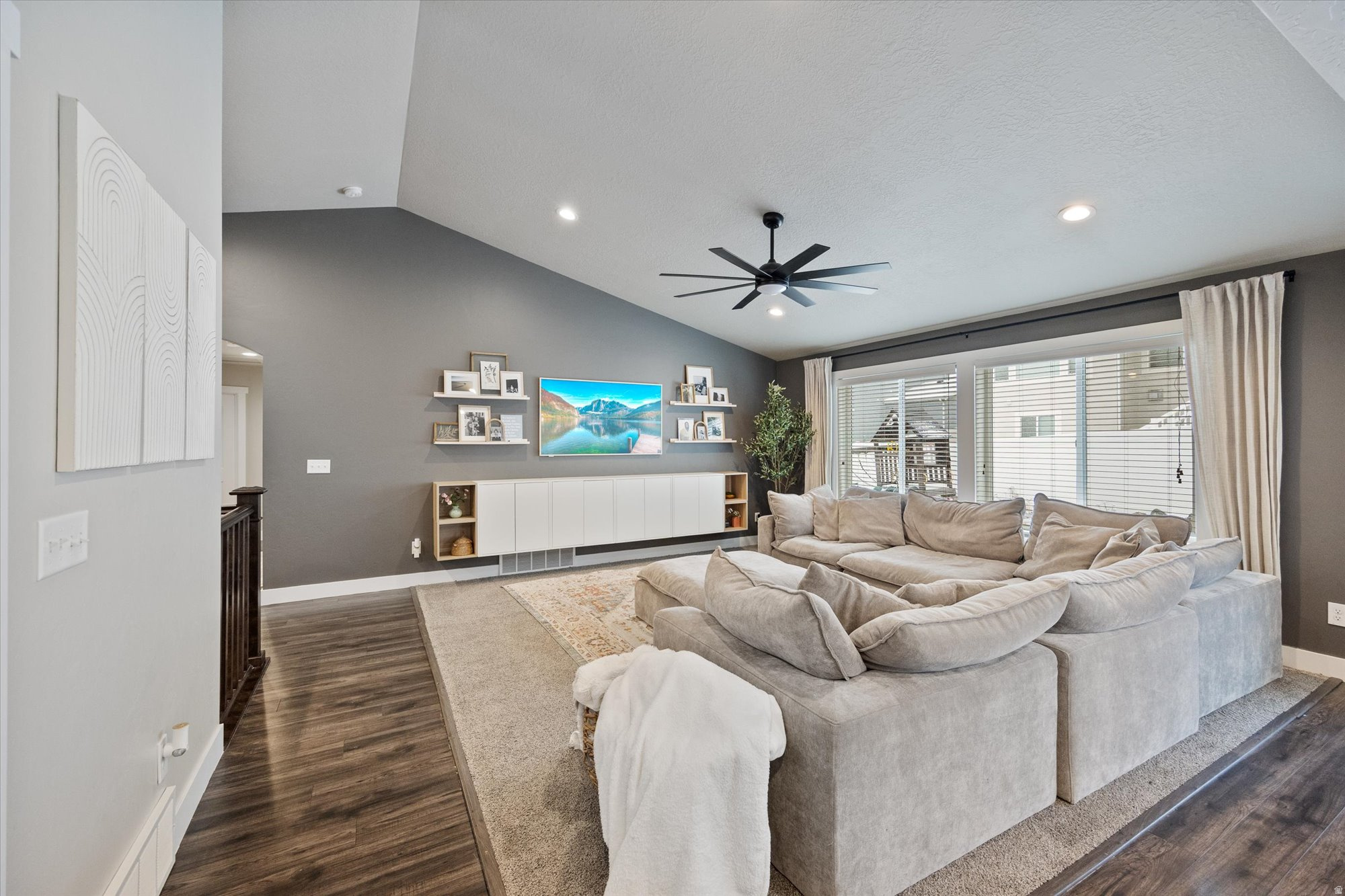 SPRING RUN - Residential