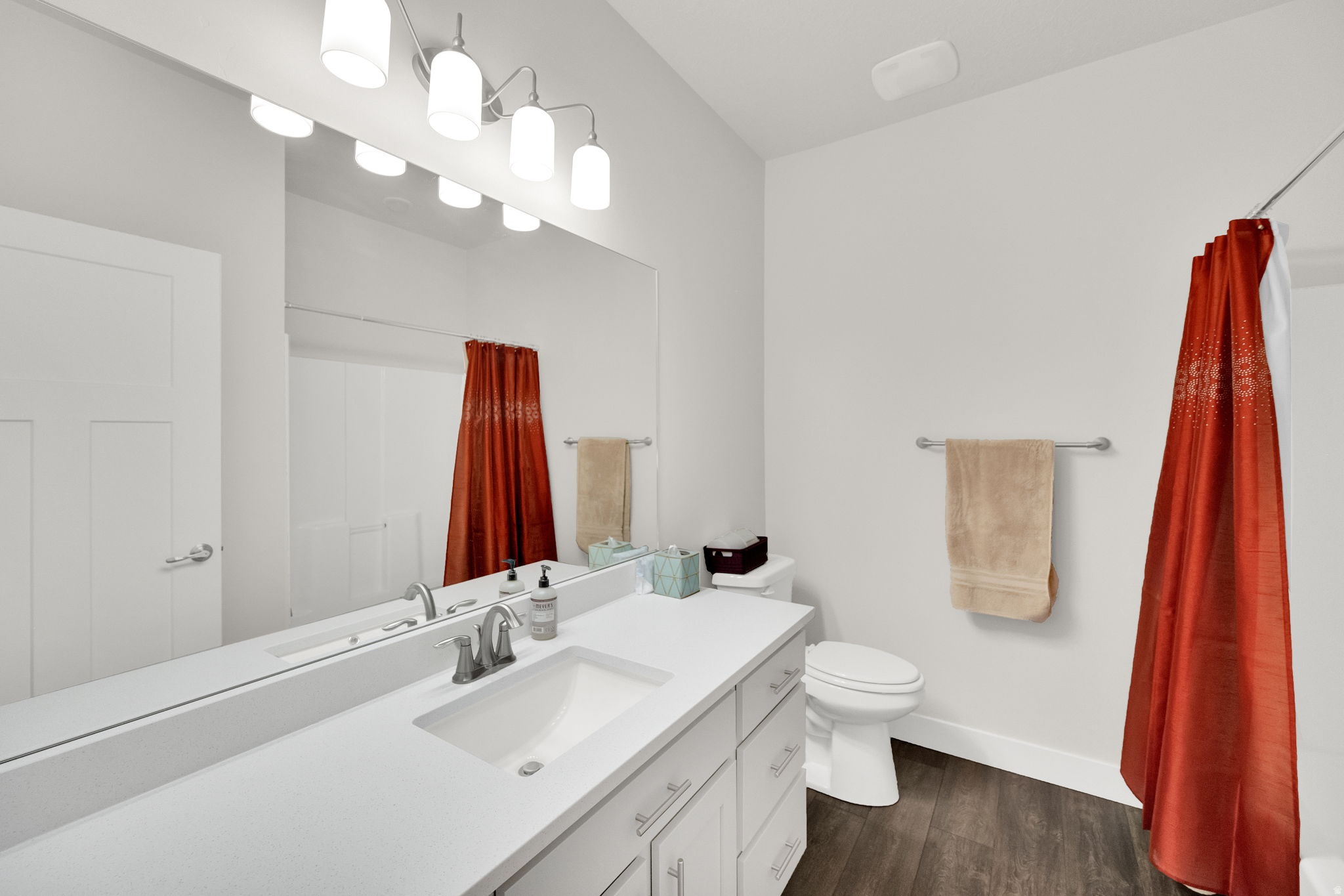 MAJESTIC VIL - Residential