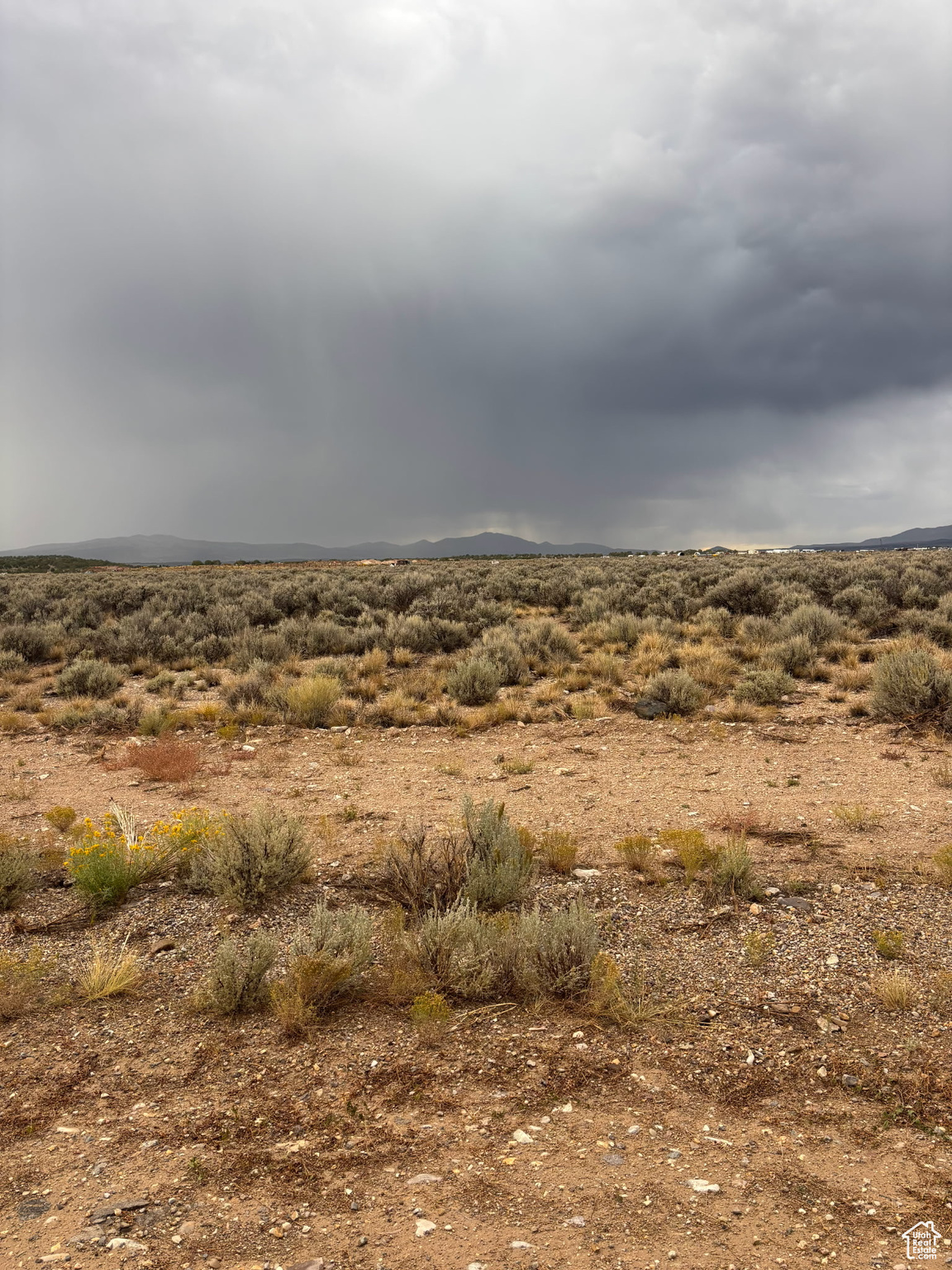 MOUNTAIN SKYS ESTATES - Land
