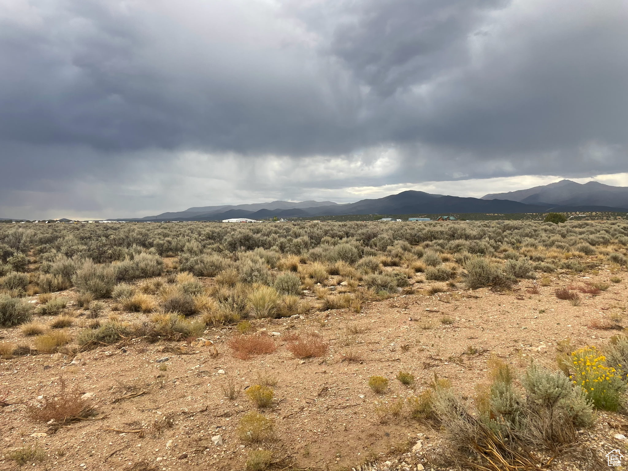 MOUNTAIN SKYS ESTATES - Land