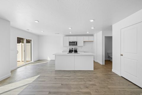 Tiny photo for 2117 S WOLVERINE WAY #2436, Washington, UT 84780 (MLS # 2152613)