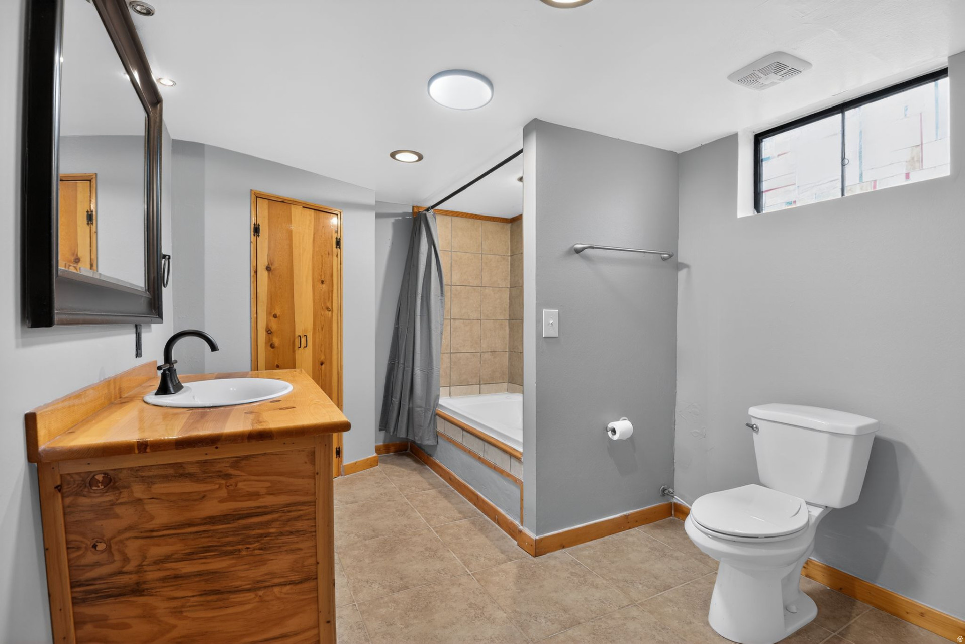 OQUIRRH HILLS NO 4 - Residential