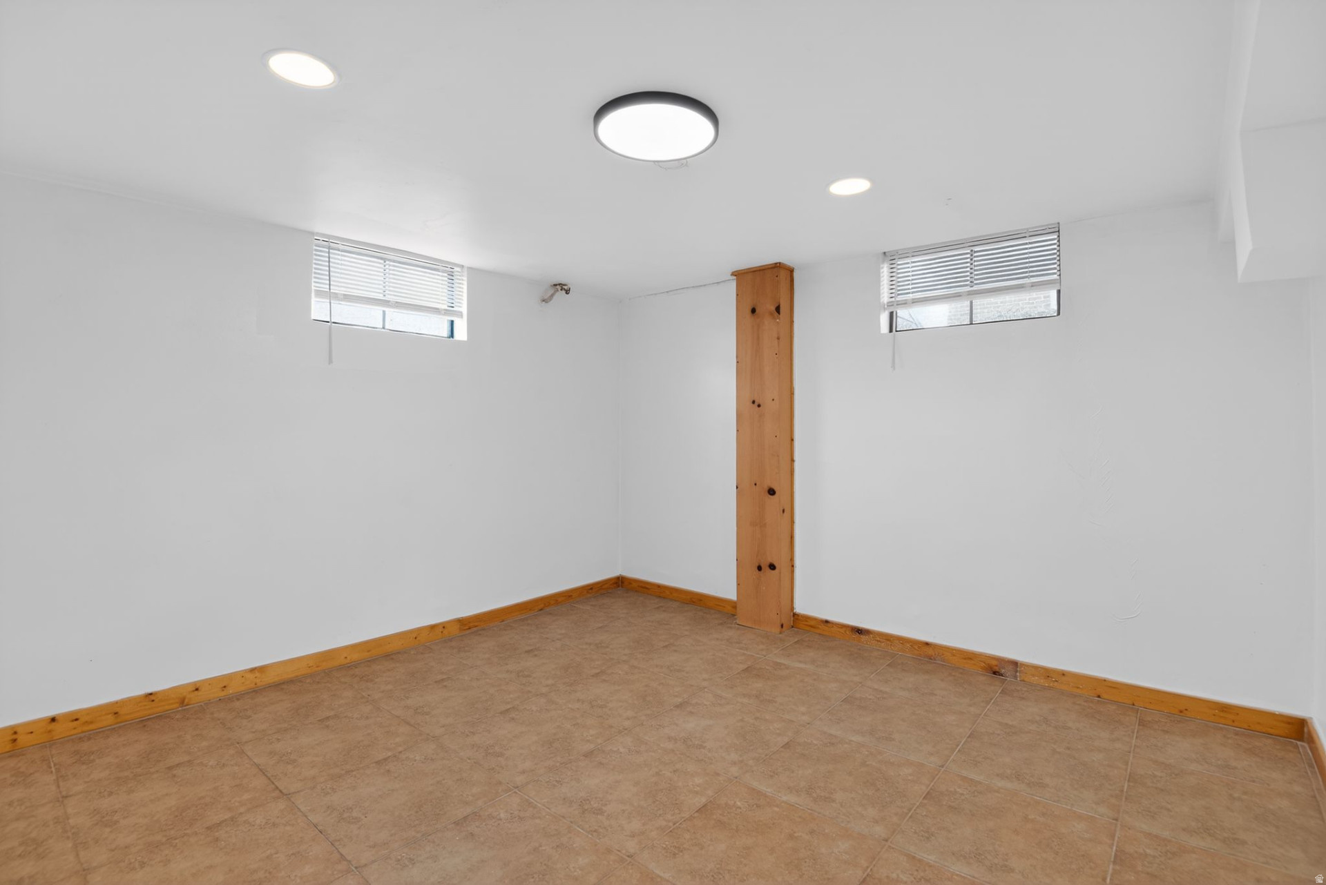 OQUIRRH HILLS NO 4 - Residential