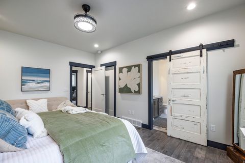 Tiny photo for 594 E SPRUCE GLEN RD, Murray, UT 84107 (MLS # 2136028)