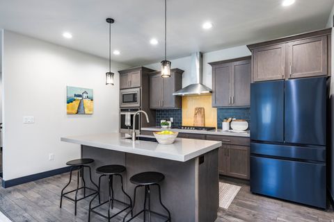 Tiny photo for 594 E SPRUCE GLEN RD, Murray, UT 84107 (MLS # 2136028)