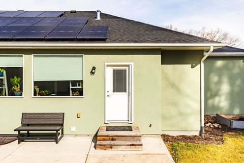 Tiny photo for 594 E SPRUCE GLEN RD, Murray, UT 84107 (MLS # 2136028)