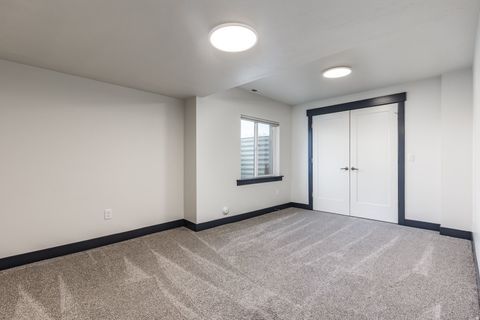 Tiny photo for 594 E SPRUCE GLEN RD, Murray, UT 84107 (MLS # 2136028)