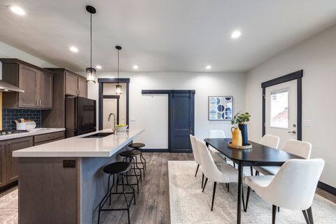 Tiny photo for 594 E SPRUCE GLEN RD, Murray, UT 84107 (MLS # 2136028)