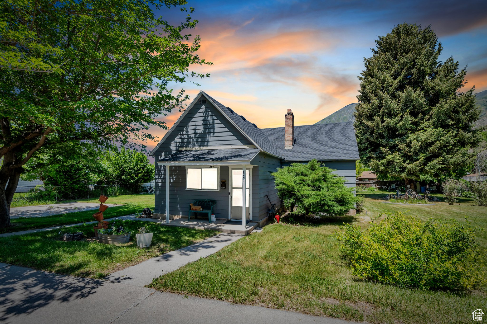 831 E Hillcrest Dr, Springville, Utah image 1