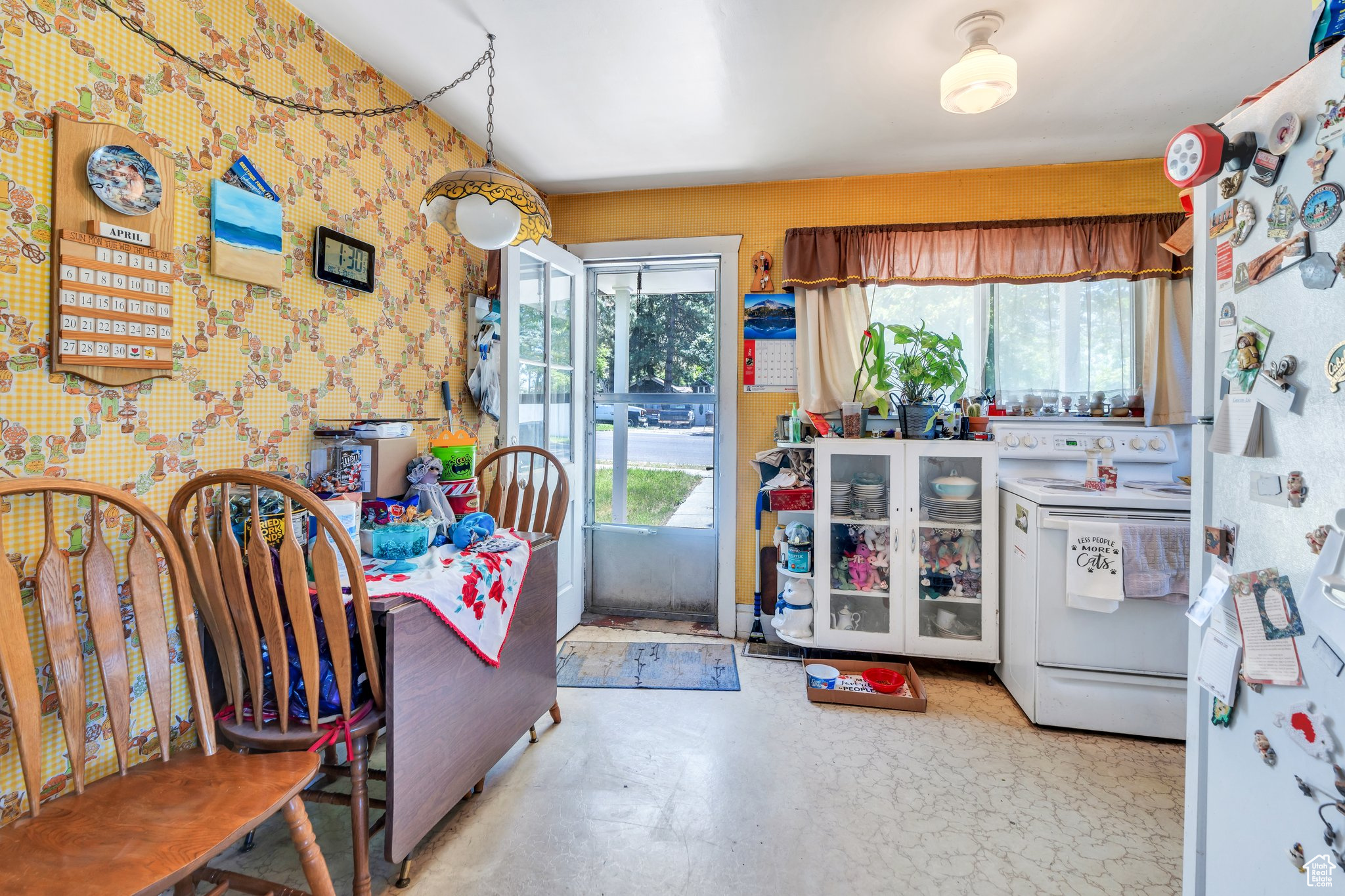 831 E Hillcrest Dr, Springville, Utah image 4
