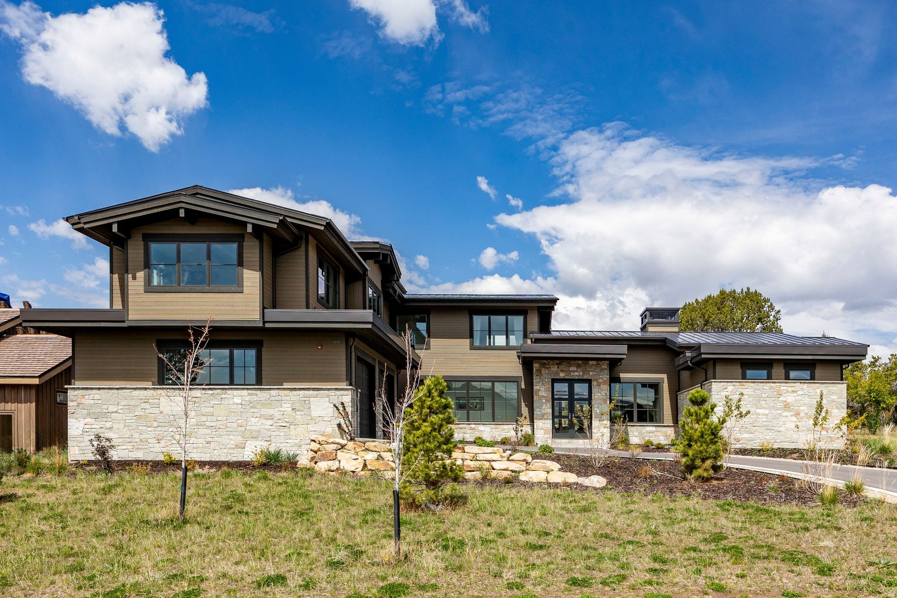 RED LEDGES - Residential