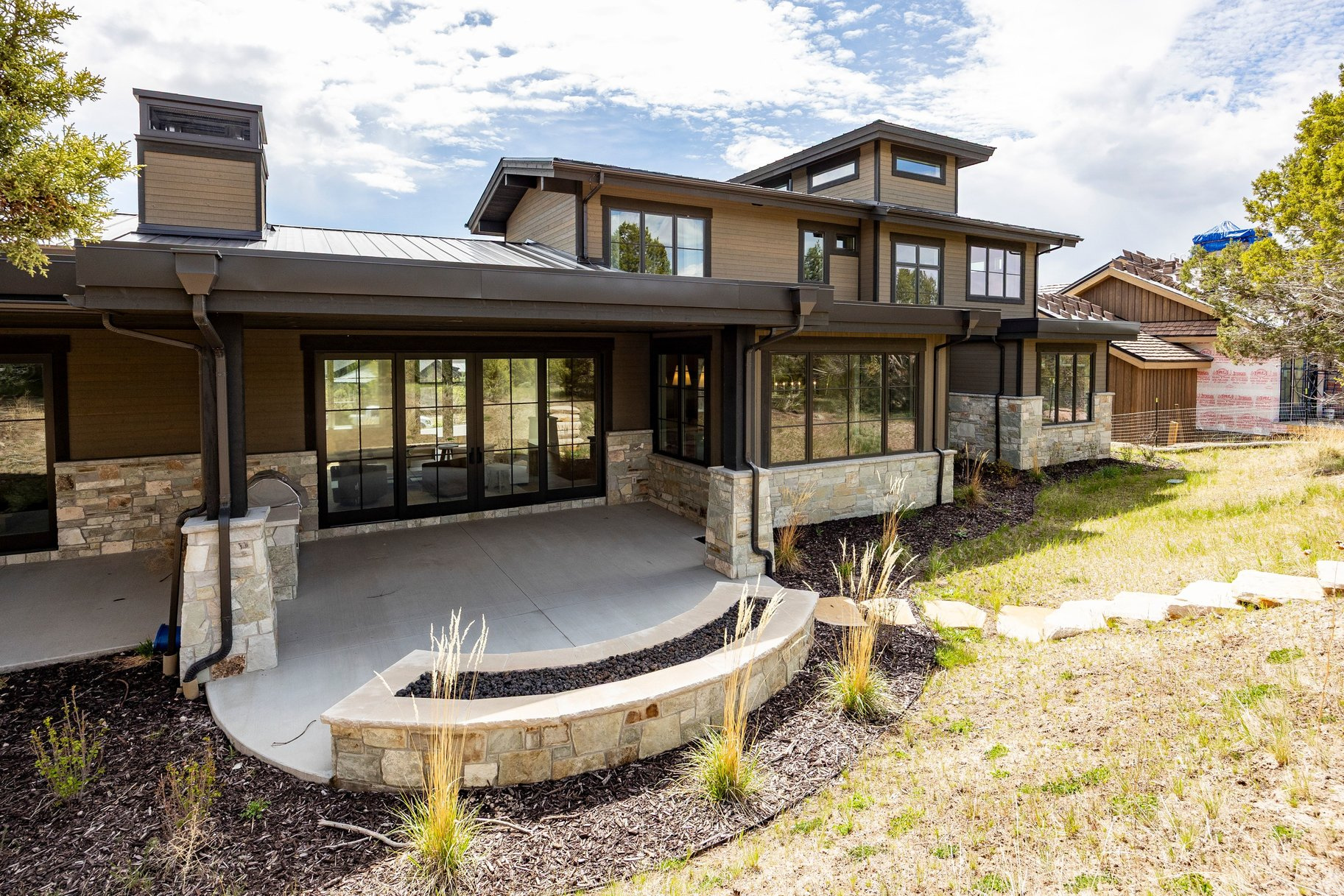 RED LEDGES - Residential