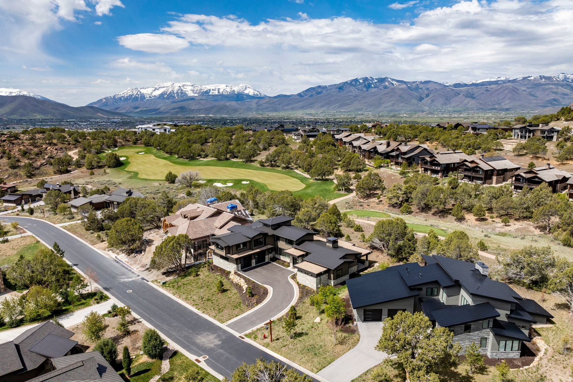 RED LEDGES - Residential