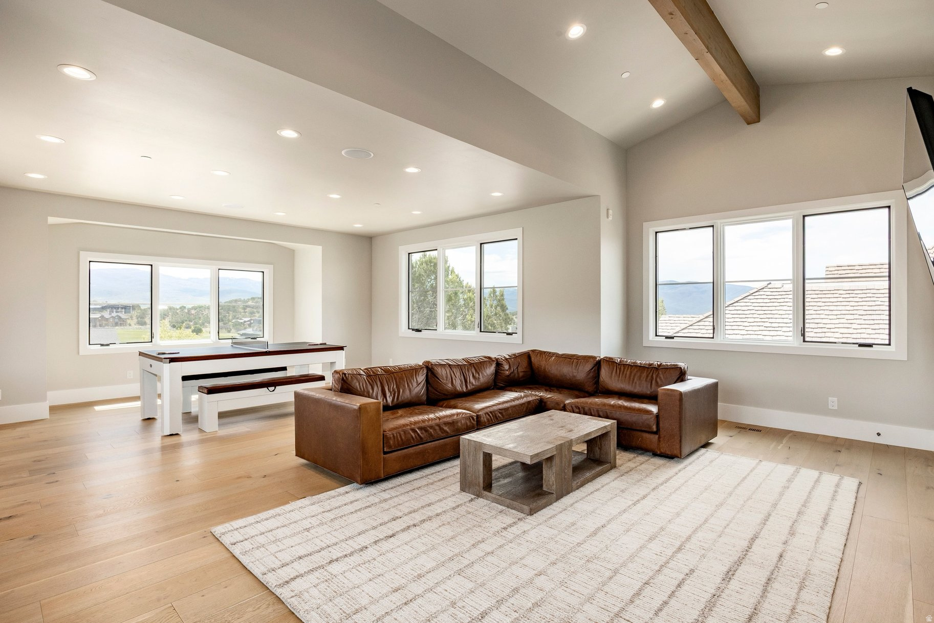 RED LEDGES - Residential