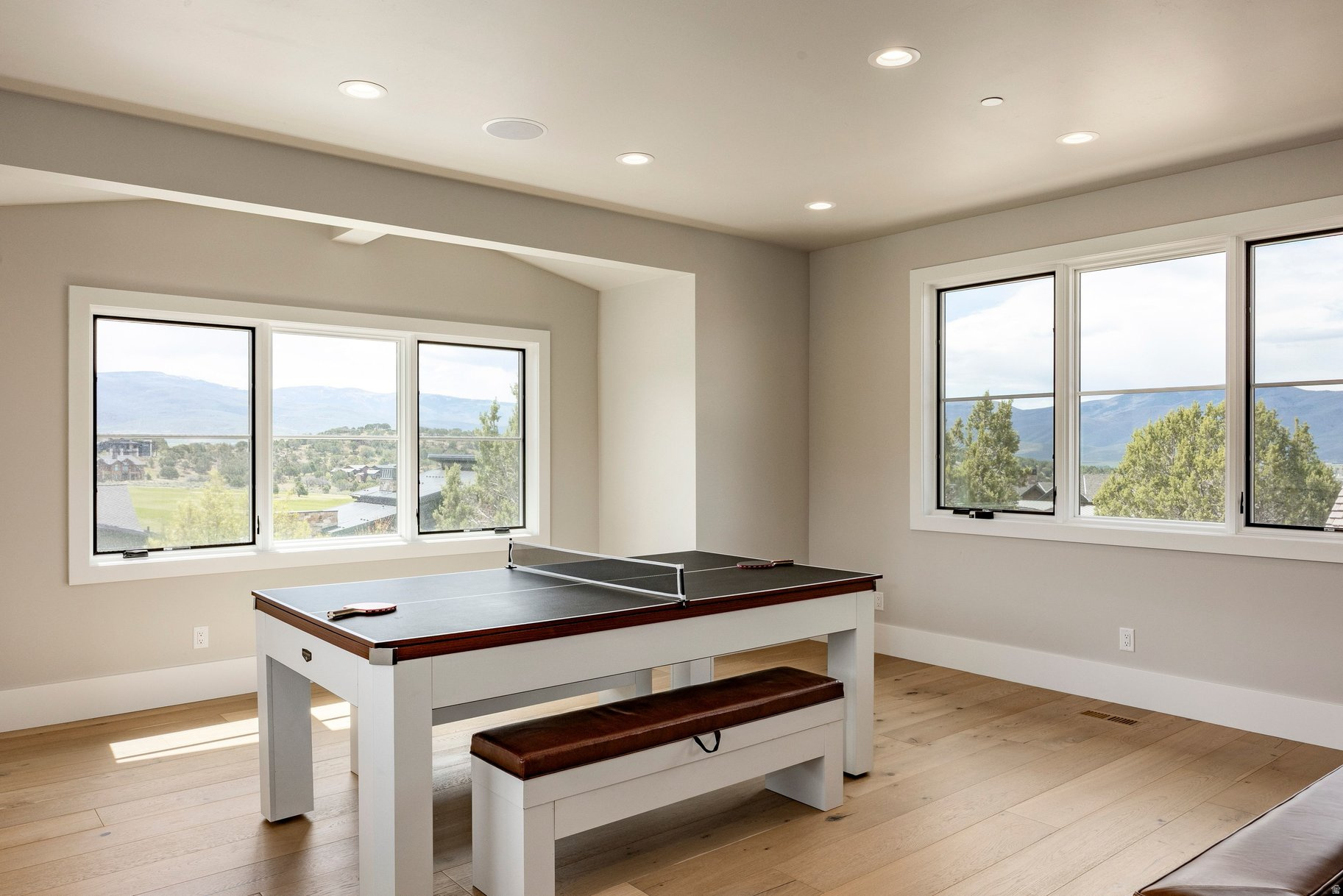 RED LEDGES - Residential