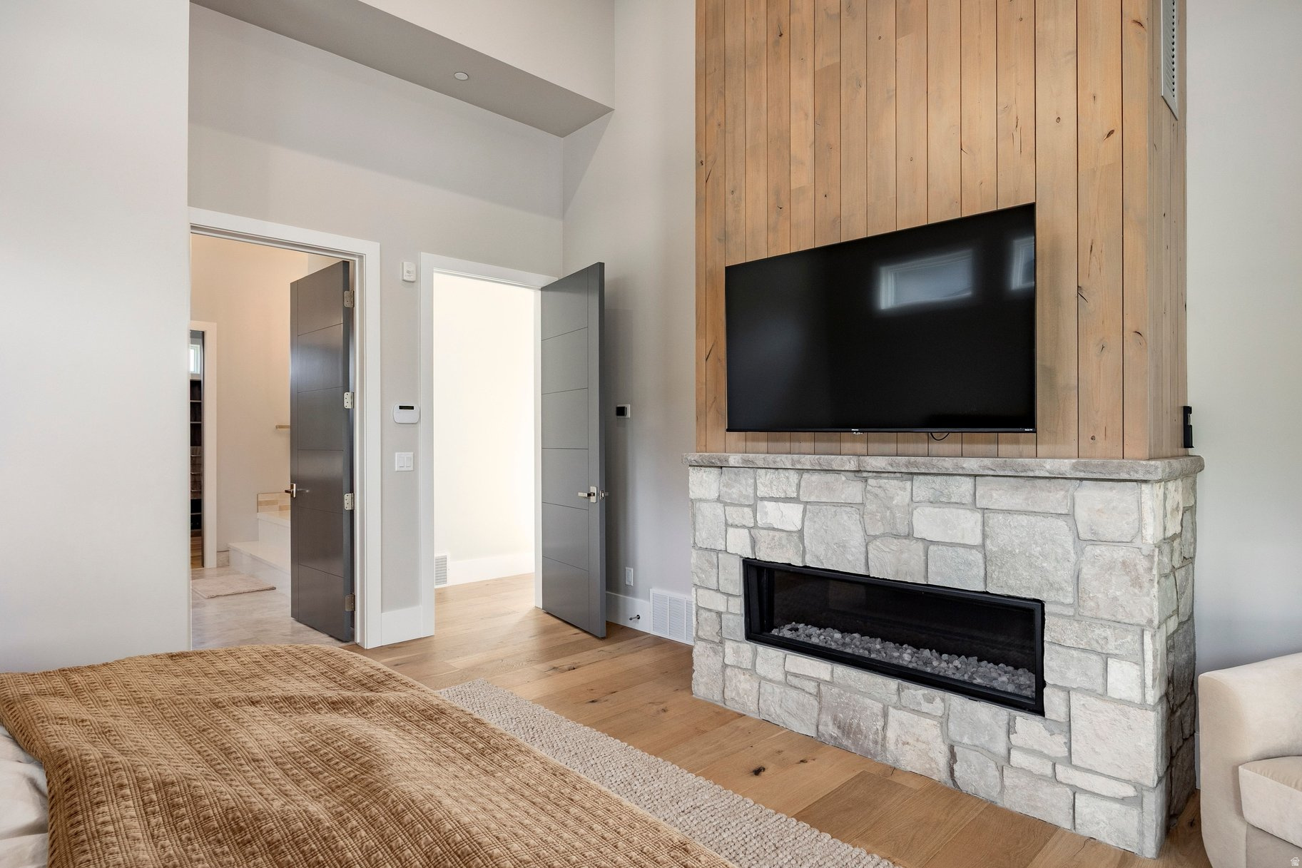 RED LEDGES - Residential