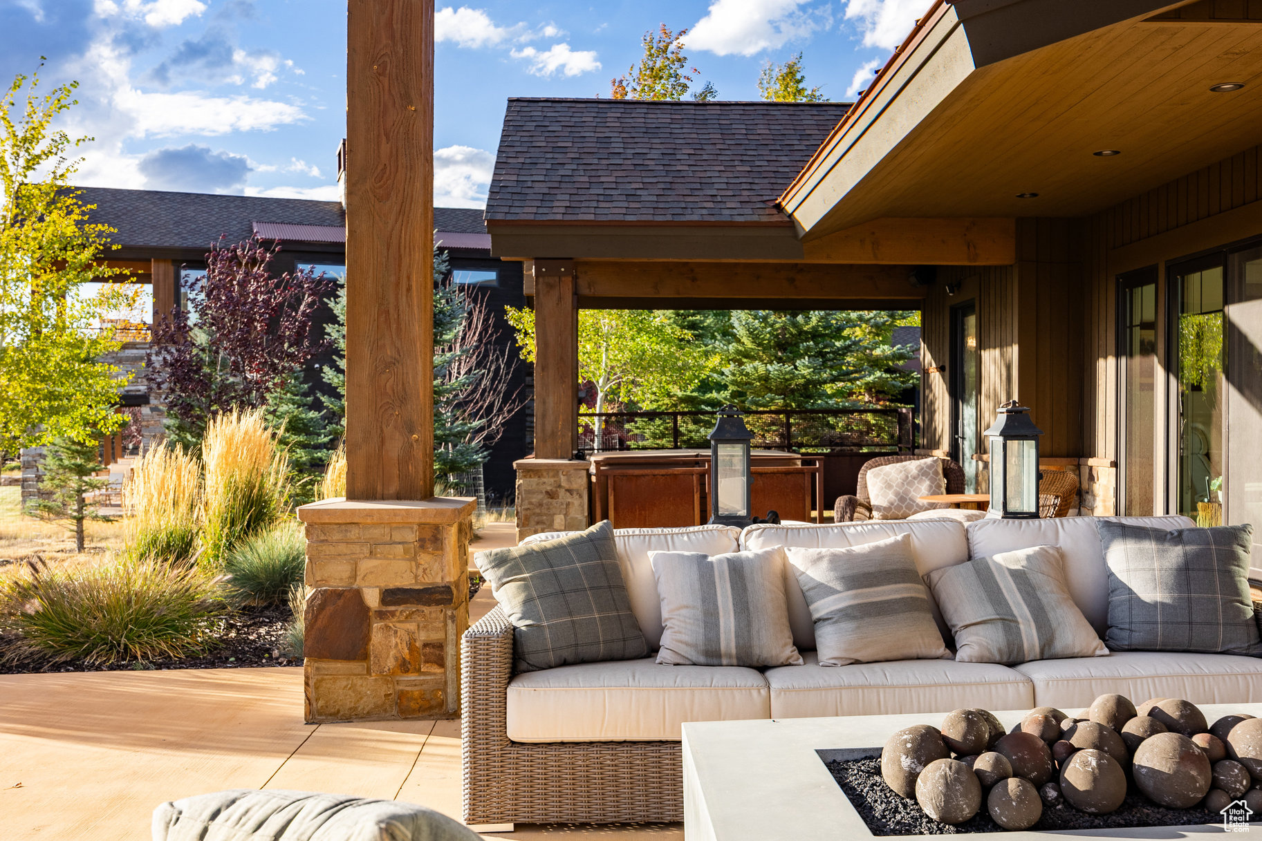 BISON BLUFFS - Residential