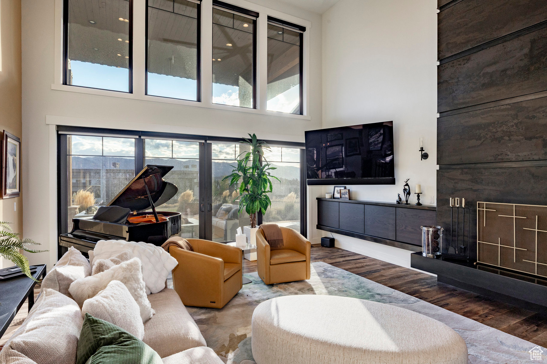 BISON BLUFFS - Residential