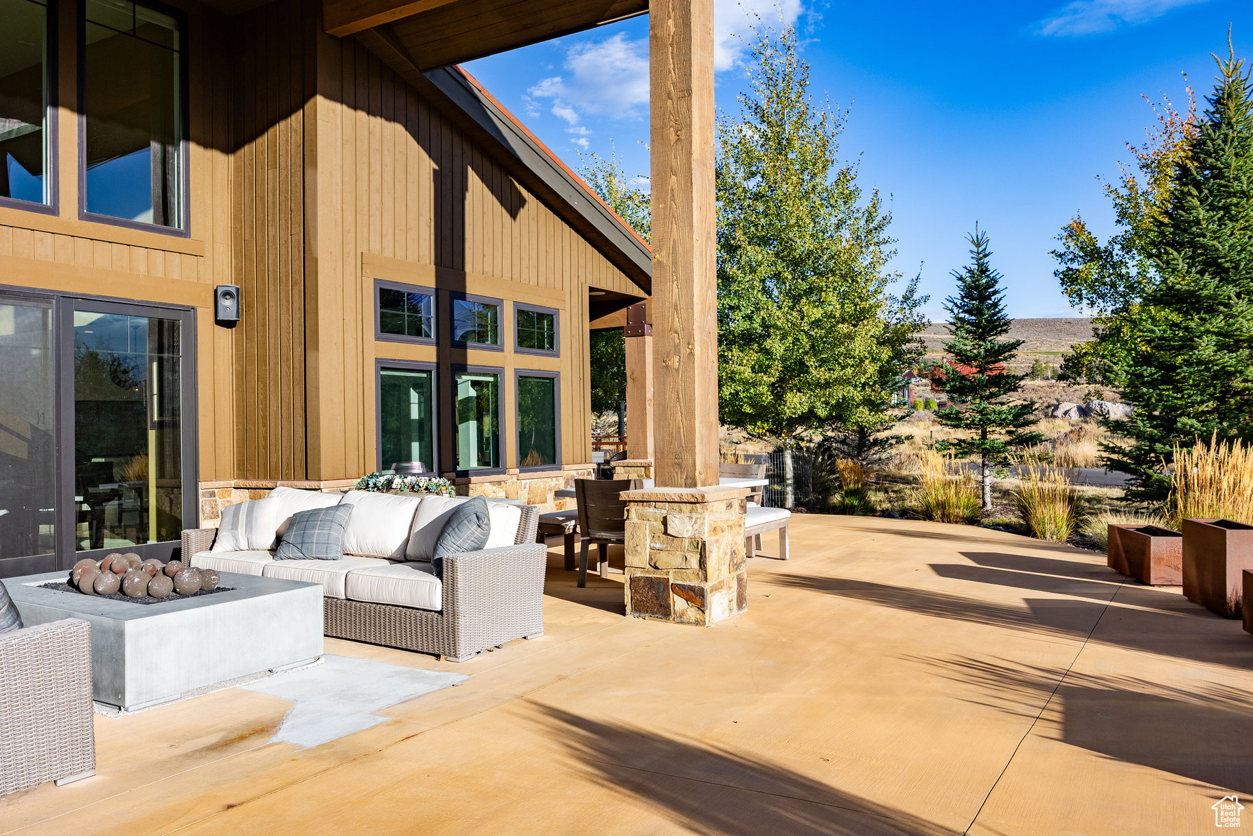 BISON BLUFFS - Residential