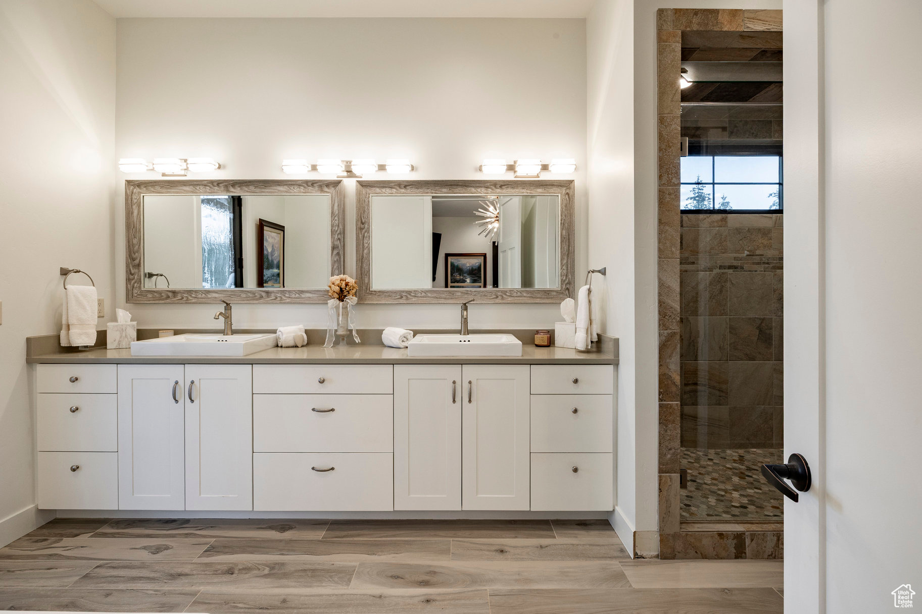 BISON BLUFFS - Residential