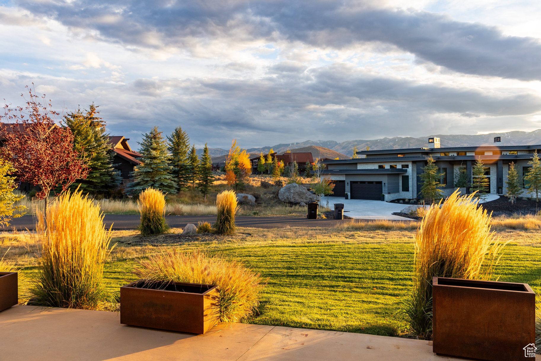 BISON BLUFFS - Residential