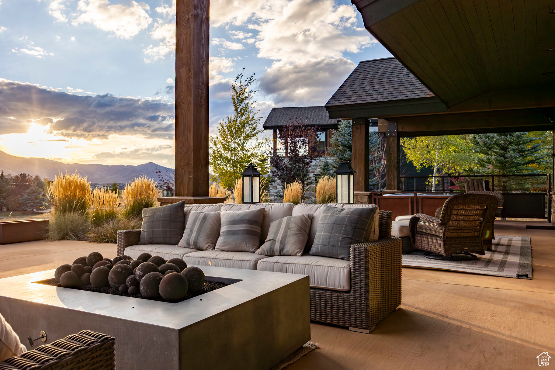 BISON BLUFFS - Residential