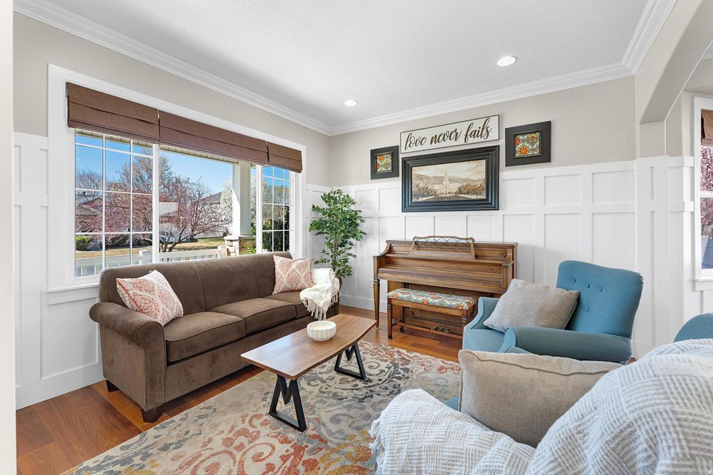 Photo of 10294 N CARRIAGE LN, Cedar Hills, UT 84062 (MLS # 2145699)