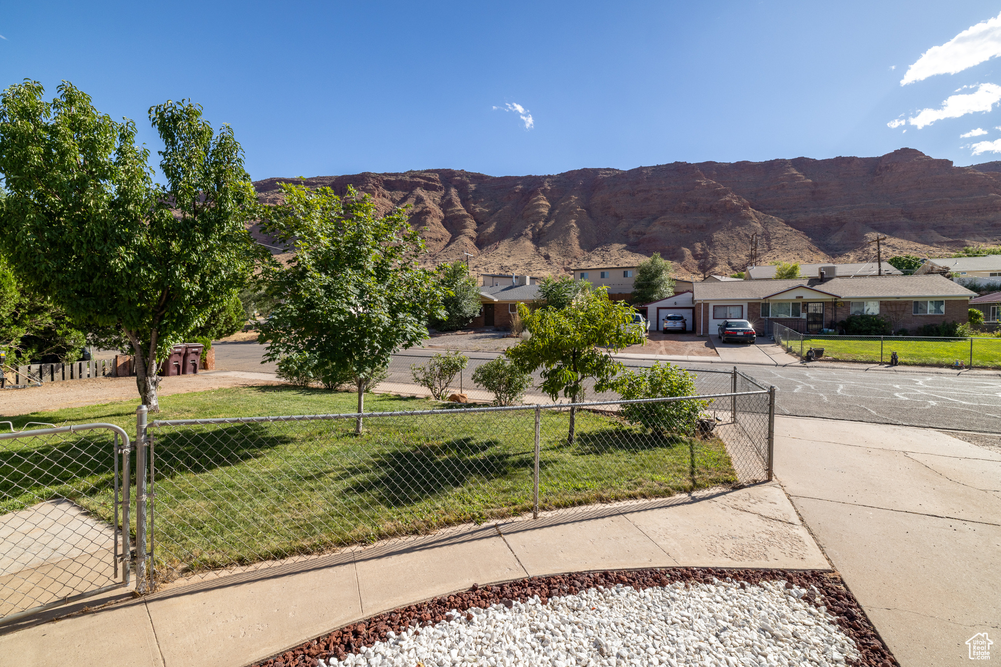 MOUNTAINVIEW - Residential